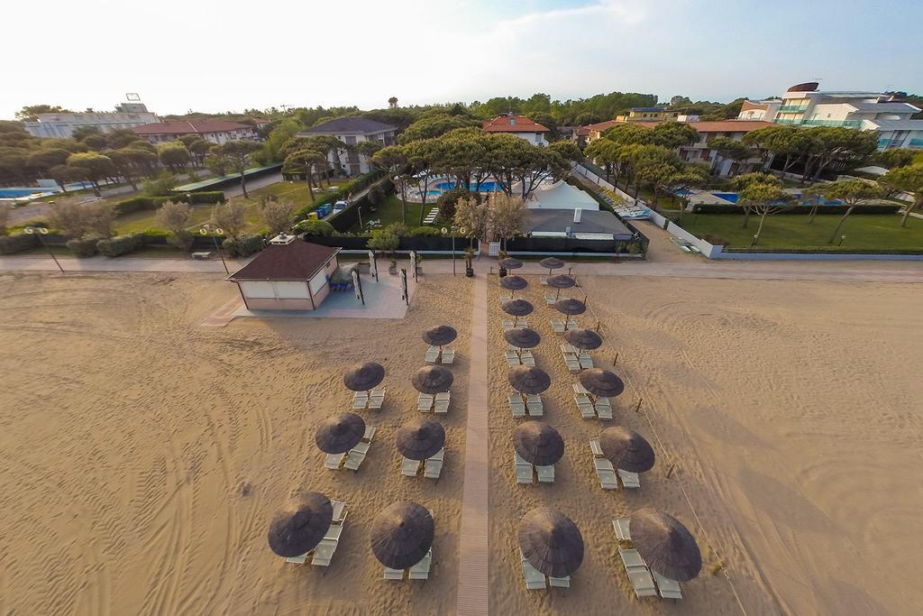 Hotel Elite Lido di Jesolo Bagian luar foto